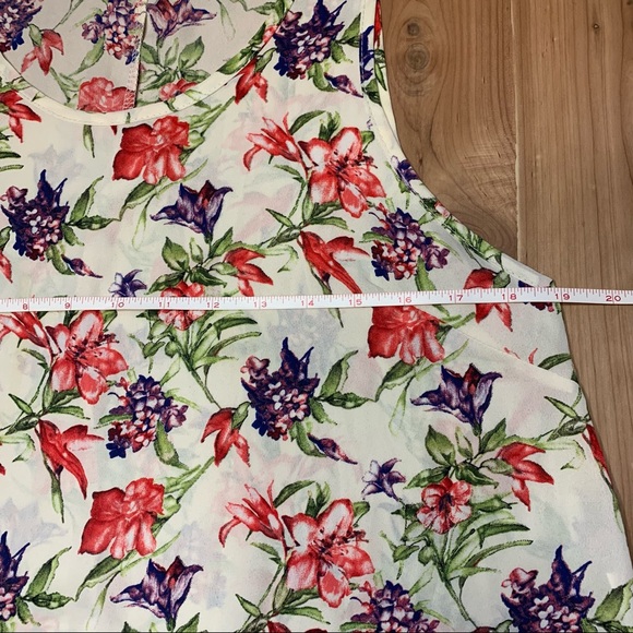 Lush Floral Blouse - Picture 6 of 12